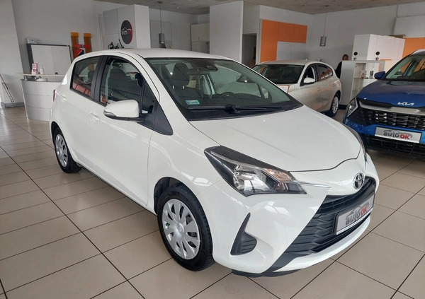 Toyota Yaris cena 48500 przebieg: 84164, rok produkcji 2018 z Gubin małe 232